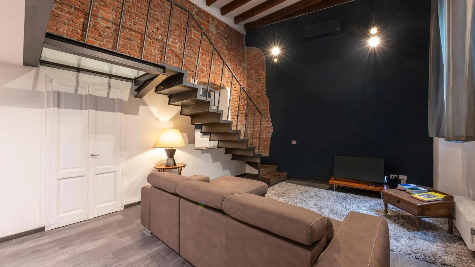Charming Loft In Milano Isolaアパートメント 0*, ミラノ イタリア
